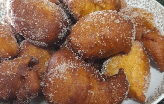 BOLINHO DE CHUVA DE FUBÁ